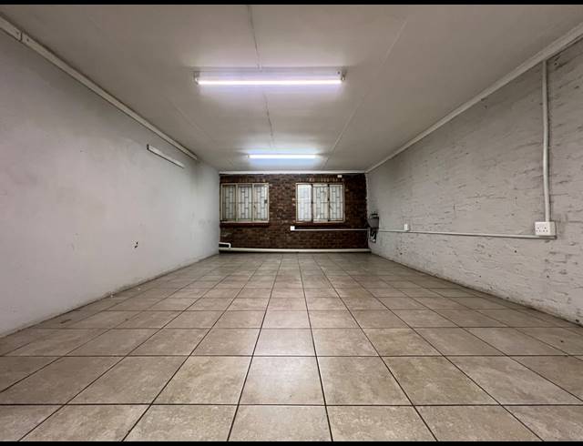 85M² WAREHOUSE TO LET IN HENNOPSPARK